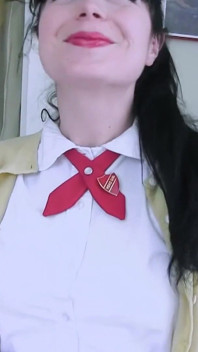 레즈 스팽킹과 페니반 섹스 탑 소녀들