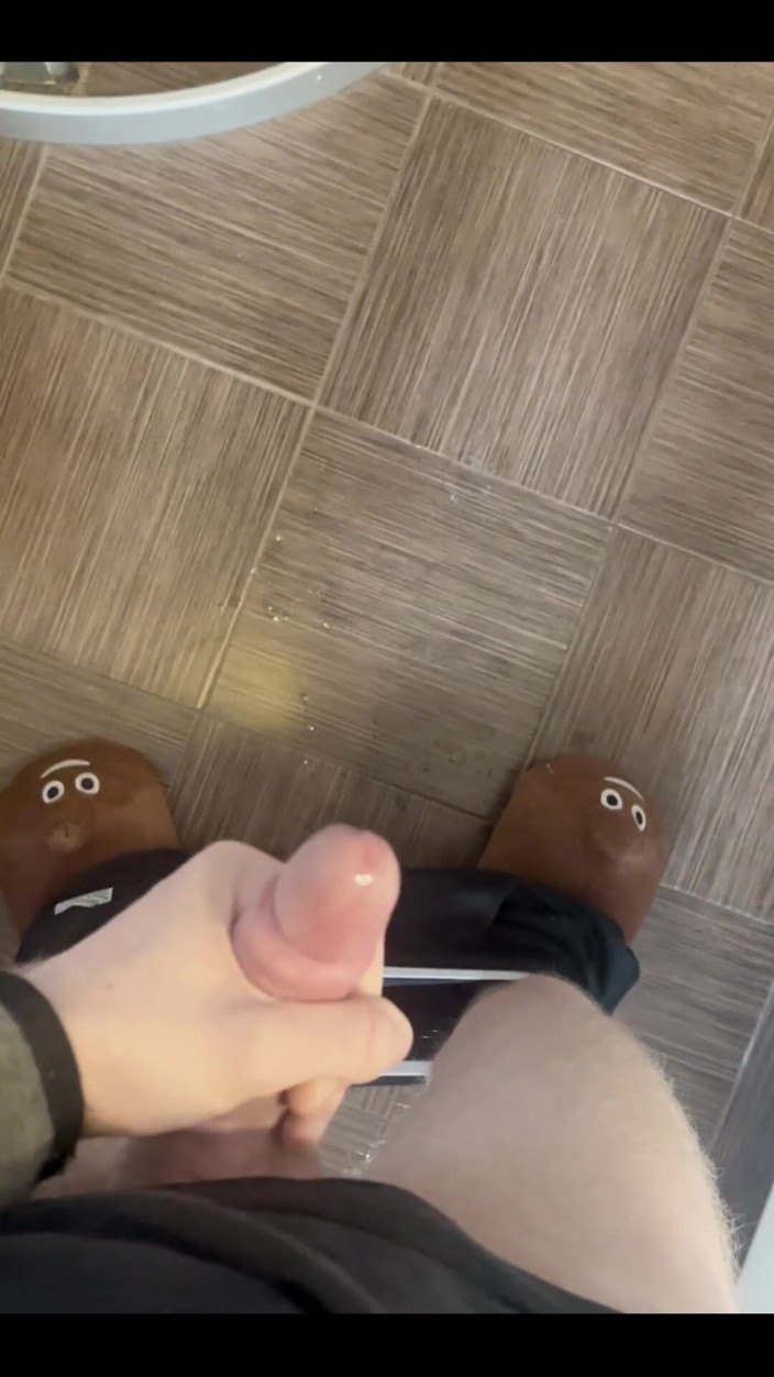 Johnny69227: Quick Cumload From Horny Boy