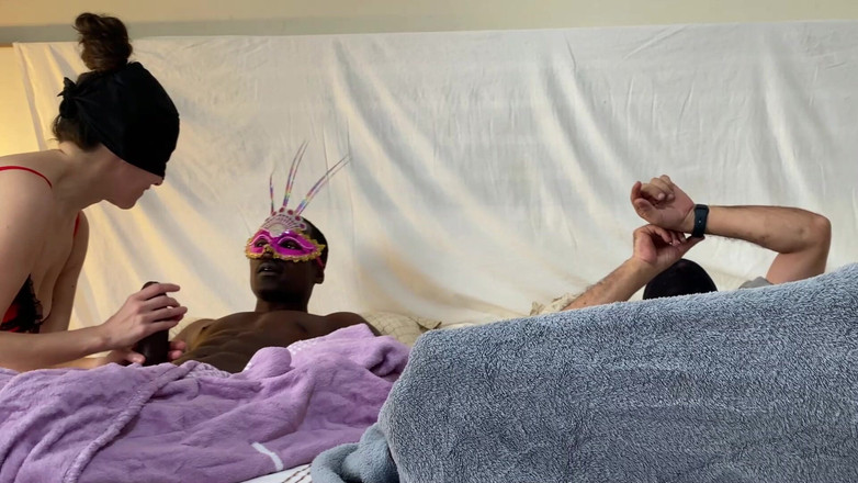 Jollyfuckingoldman: 흑인 대물 자지에 대한 욕망을 느끼는 마누라 1부