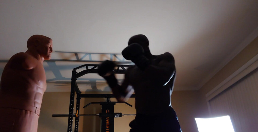 Hallelujah Johnson: Boxning träning muskel åtgärder beskrivs som isotonisk