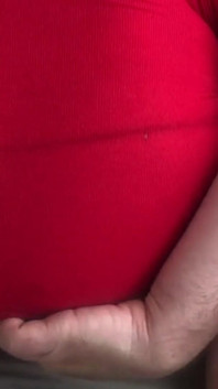 Je suis une très grosse pute que je veux baiser et bouffer la chatte, j’ai mis une bouteille dans mon cul et jouir dans mon bureau