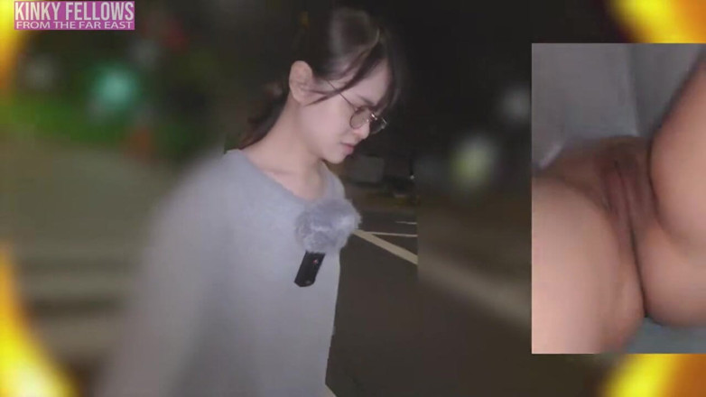 Asian happy ending: ทายาทสาวบอบบางร้อนรุ่มเมื่อสาวสวยรวยธรรมชาติยื่นปากอุ่นๆ ช่วยเหลือในบูธชั่วคราวเสี่ยงๆ