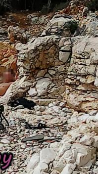 Profesora De Francés Mamada Pública En La Playa Nudista Voyeur Sea - Corrida Extrema