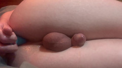 Brashen: Femboy twink fickt sperma aus sich selbst