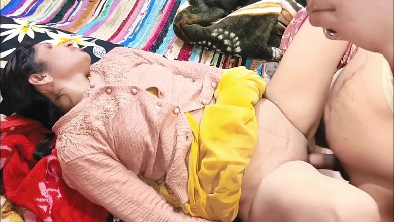 Janvibhabhii: Indická manželka má romantiku a má sex s šéfem jejího manžela...