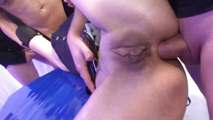 MMV films - The Original: Anál, hluboké kouření a gangbang se sexy blondýnkou