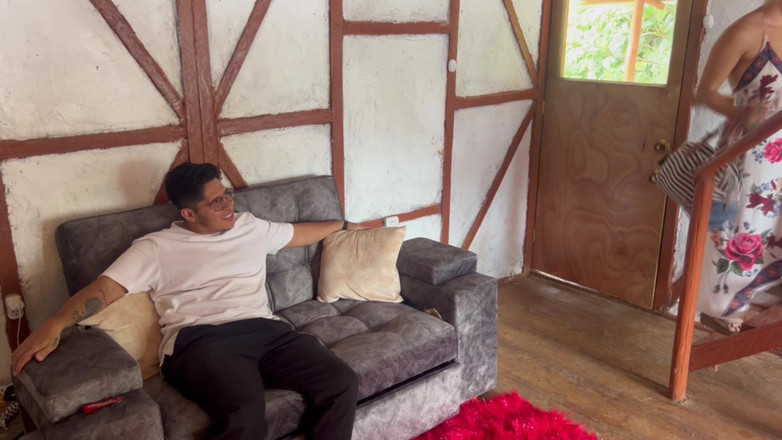 Roxxan: Bercinta dengan orang yang tidak dikenali, betapa lazatnya.
