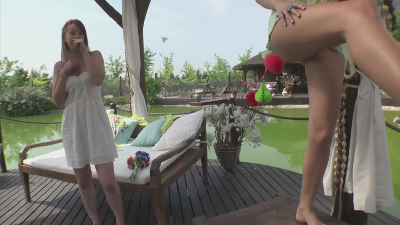 Fetish Paradise: Two gorgeous babes are having fun with a cocked guy...