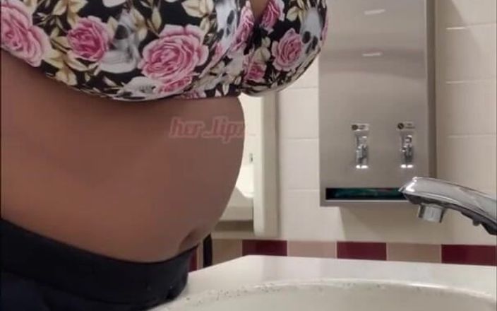 Anye Meshell: Gadis sange ini lagi asik ngentot di wastafel kamar mandi
