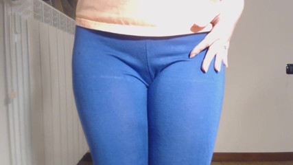 RavenBigAss: Pee in sweatpants