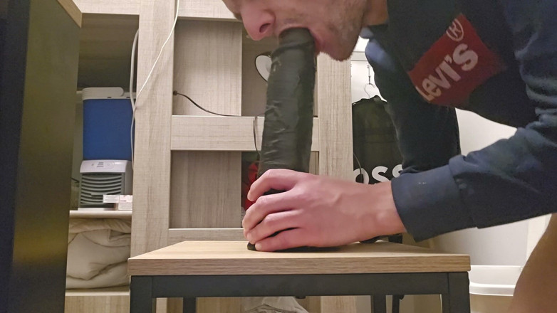 Assdildoxxl: Hisap dildo 27x6.5cm dan tunggangi najis