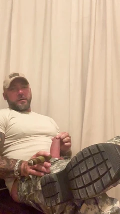 Penghinaan hardcore, pemujaan sepatu bot, JOI