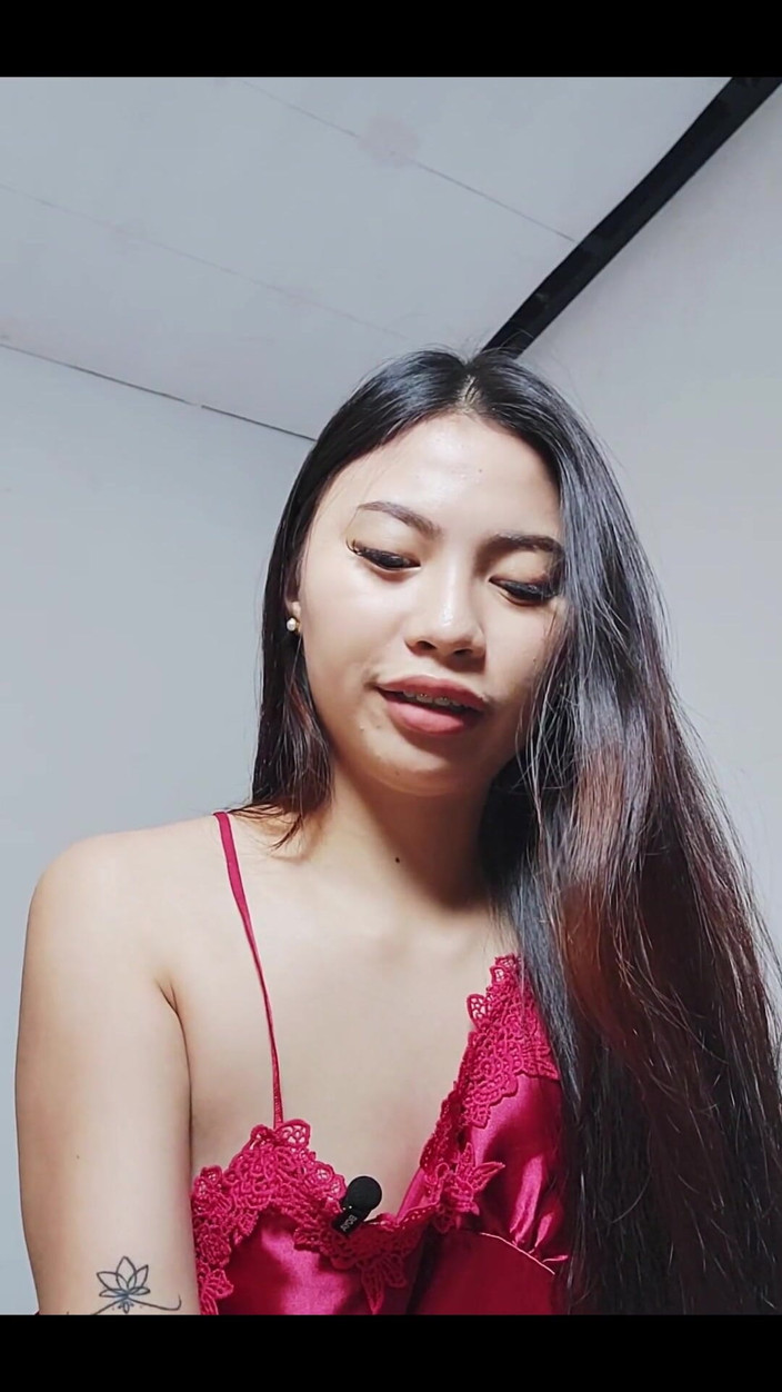 Cherrryblisss: Besaß mich (eingesperrt)
