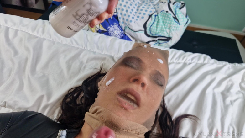 Nylon Xtreme: Bakış açısı katy kat brown naylon ve bronz tenli enkasement...
