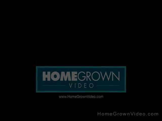 Homegrown Amateurs: Charlie Bridges รับมือกับควยหนาๆ ของ Jean Pierre