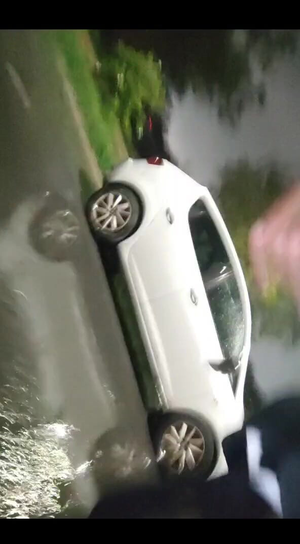 AlexAlejandro13: Tôi thích phun sữa, con cu to khi tôi đi bộ...