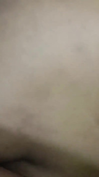 Sex video na toaletě s přítelkyní
