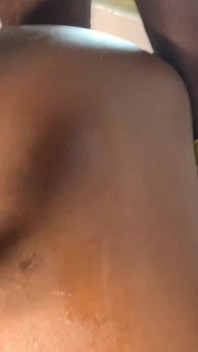 Ho Scopato La Mia Piccola Ragazza Sul Freezer Del Kitcheb E Sulla Porta Altalena Sesso Fino a Quando Non Schizza