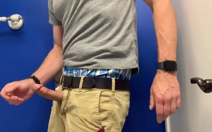 TJenner: Jerking off My Super Hard, Cut Cock in the Bathroom...