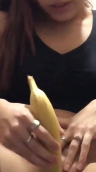 Video viral de Tikktokk Martiiaciar comiendo un plátano