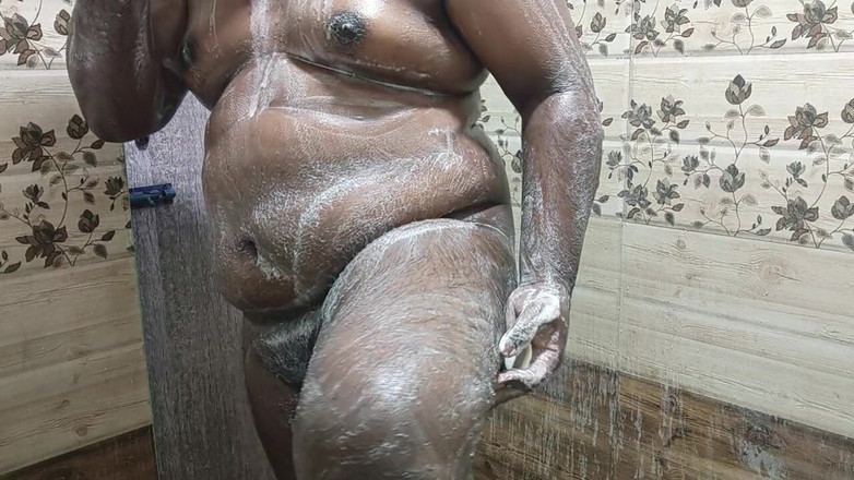 Fapidontmind: Dans romantic cu spectacol în baie