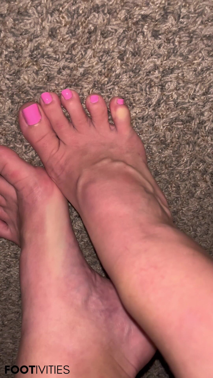 footivities: Veiny Feet After Shower - Silent Tease by Ivys Feet Footivities