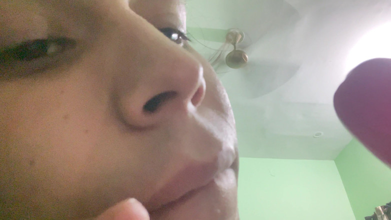 FancyShower324: 继兄弟你看起来很累让我给你口交