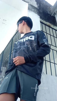 Troye_AsianPinoy: Long Ride Tapos Jakol Sa Sementeryo. Sarap Marami Akong Nilabas