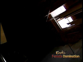 Erotic Female Domination: BTS scéna ve vězení