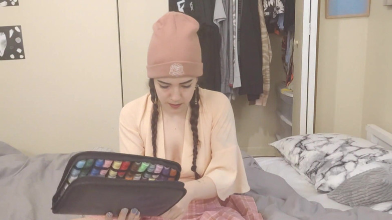 lilredvelvettt: Menjahit bertelanjang atas dengan Lilredvelvettt