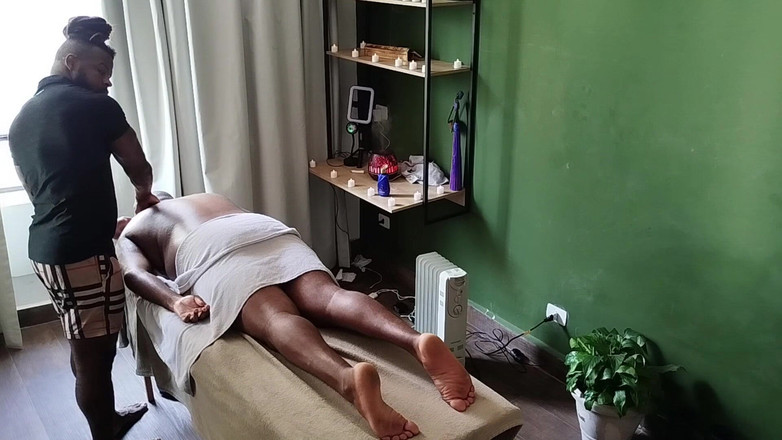 TheBlacKHunterr: Mendapatkan Pijat