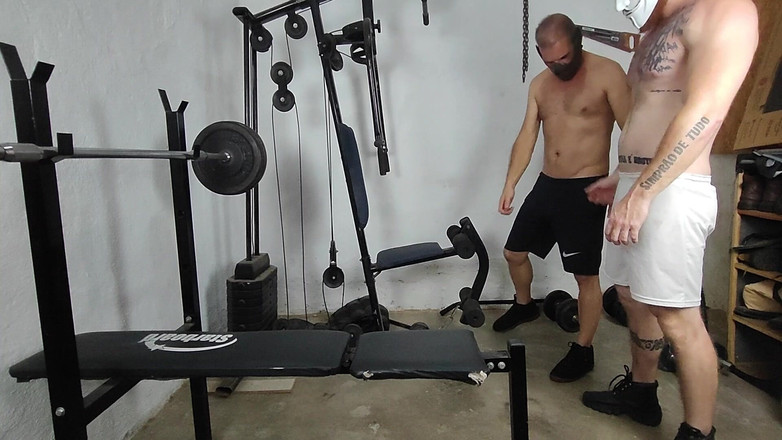 carmonaoficial: Nagi trening potworów z Halloween