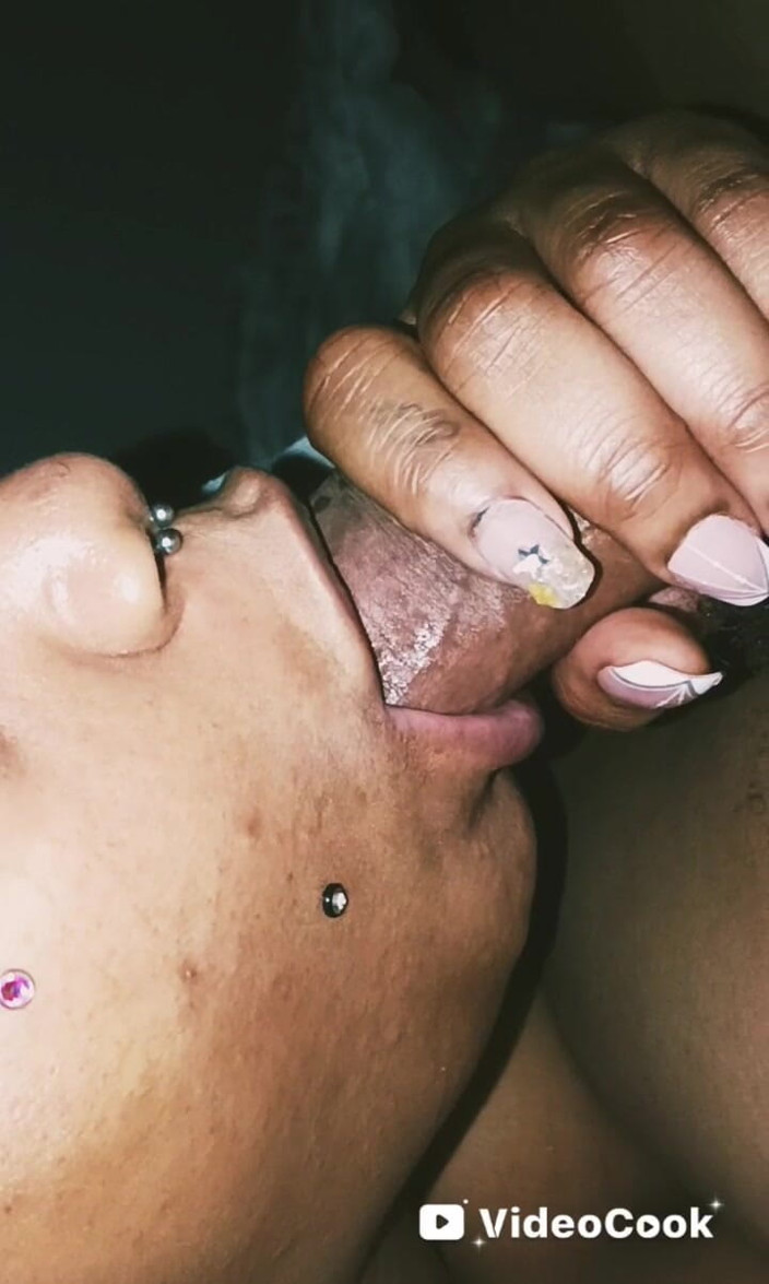 Lola Tha Pink Bunny: Yarak azdırma ve ibadet!!