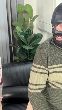 Commedia porno: coppie terapisti suggeriscono che pegging è la correzione della loro relazione!