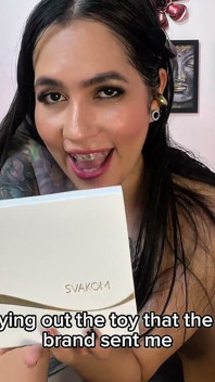 Make Your Fantasies Come True: Enjoy Pleasure Wherever and However You Want with Braceleta by Svakom