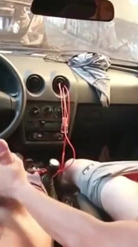 Erick Diaz och Carmona onanerar inuti bilen i centrala São Paulo