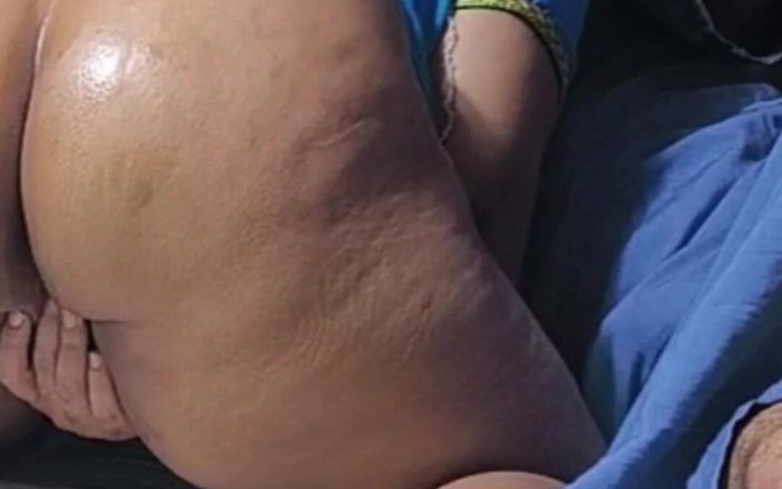 Arabic ebony BBW: Árabe milf culona folla árabe