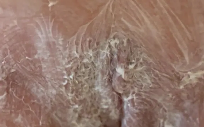 Puck and pussy: Sexy Pussy in Close up