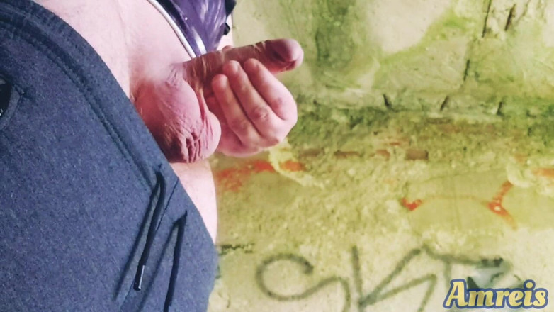 Amreis: Sperma hangat musim panas. bagian 1. Liburan jalan-jalan berujung ngocok kontol...