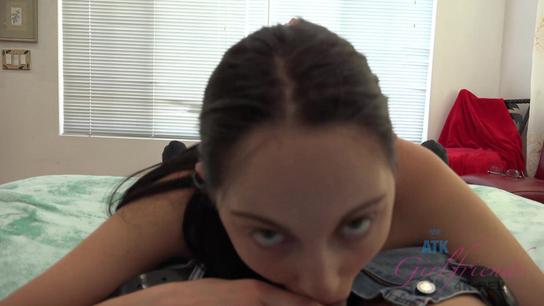 ATK Fans (Girlfriends): Branlette virtuelle/ footjob / pipe avec Nicky Huntsman