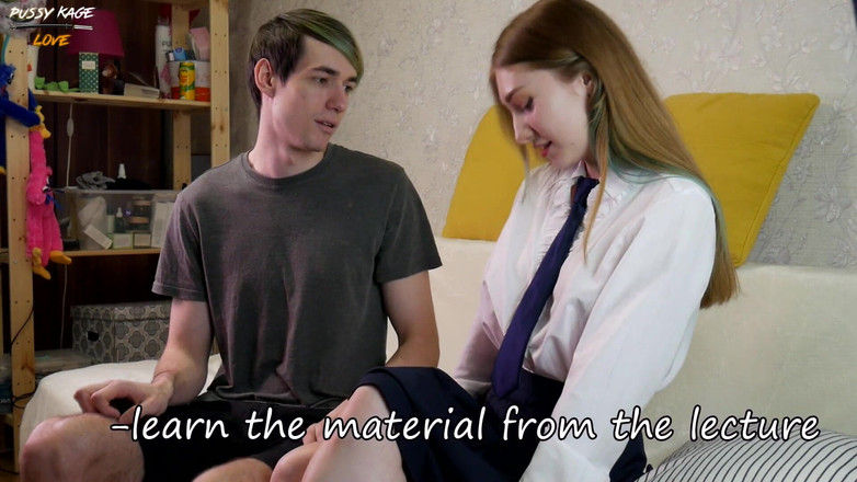 PussyKageLove: Sperma in het schuddende poesje van een wellustige klasgenoot in...