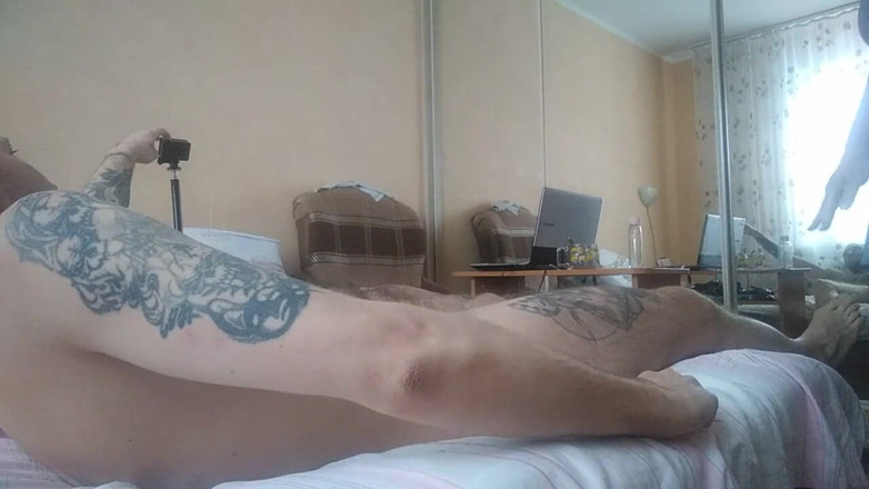 Zona901: Istället för en massage runkar hon av min kuk 2