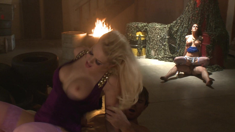 DARVASEX: Agenti sexy Scena 1 - brunete și blonde fierbinți în lenjerie se bucură de...