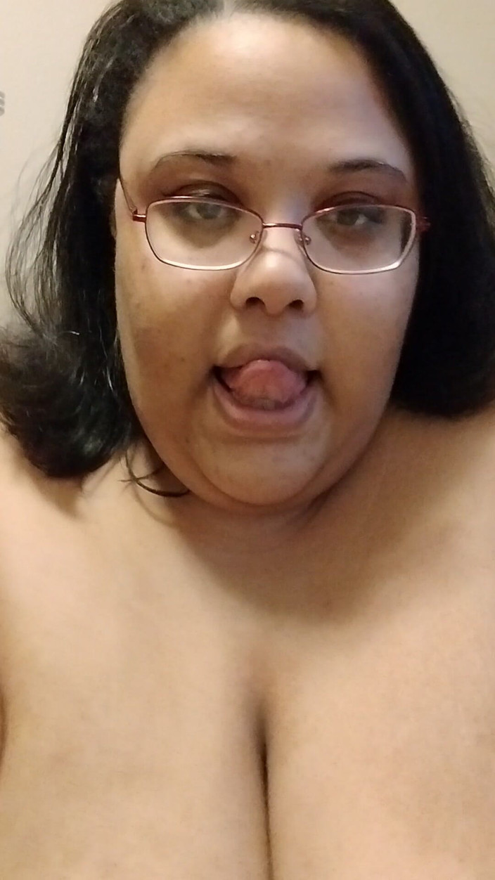 Jessica pigslut: मोटी रंडी आपके लंड की भीख मांगती है!