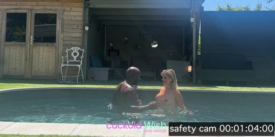 Joss for Cuckold wish: Lumacarie se fait baiser à la piscine