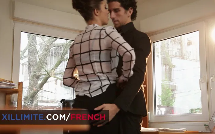 French girls at work: Manon Martin Has a Sexy Meeting with the Site Manager