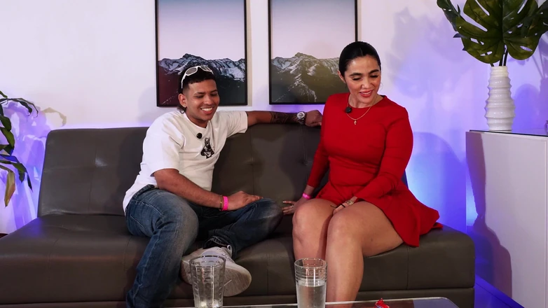 SaraFilms: Sarah Black, Bir MILF Yetişkin Içerik Yaratıcısı Için Hayatın Nasıl...