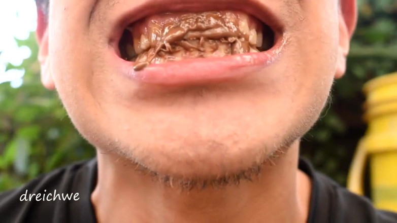 Dreichwe: Chocolate on the teeth