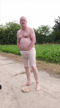Exhibicionista Con Fetiche Sexy Por El Nailon En Un Camino De Tierra Solitario