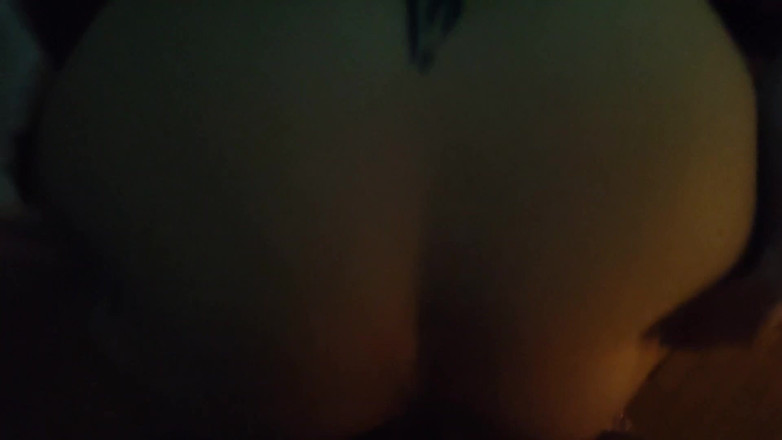 JelaiBora: En sevdiğim seks pozu domaltarak beni arkadan sert sikmesine bayılıyorum